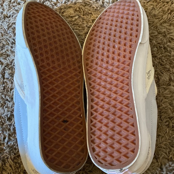 Vans slip on shoes. Men’s size 11. February cupid special edition - Picture 6 of 6